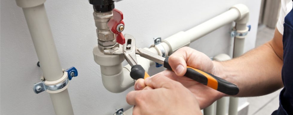 Which Is Better, A Hot Water Tank or Tankless Water Heater?